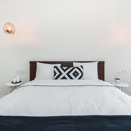 Stylish Apartment In The Heart Of Kaunas Old Town Exterior photo