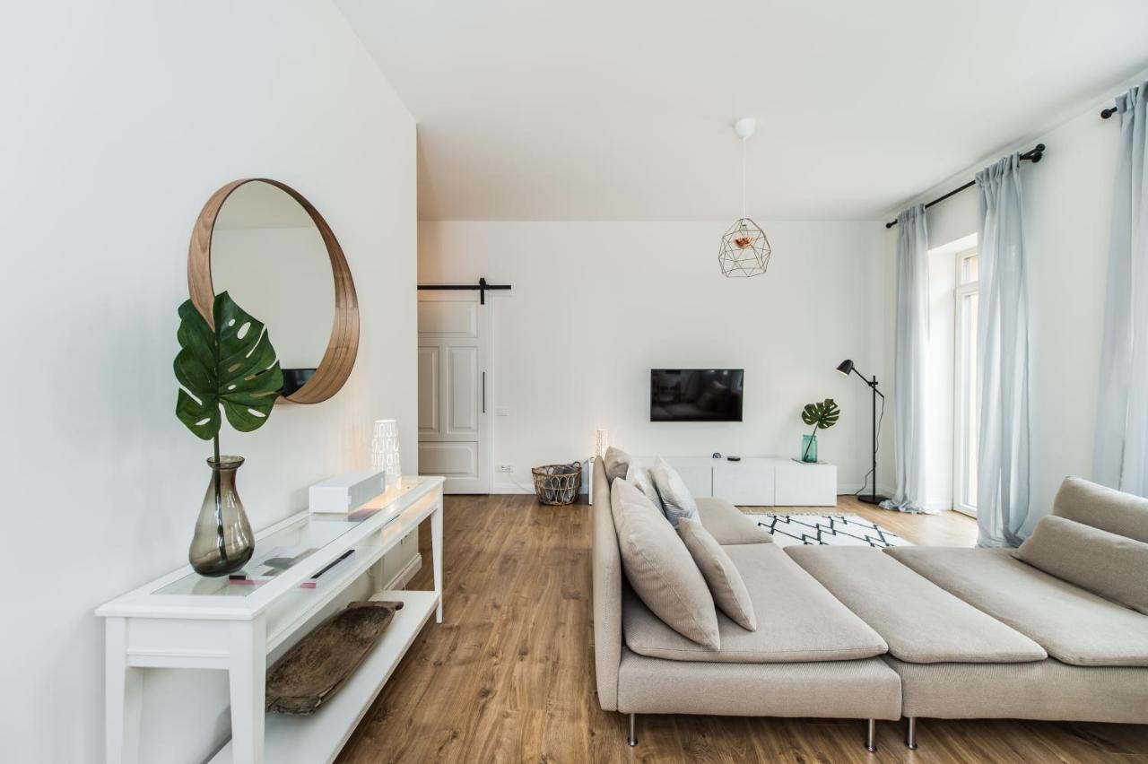 Stylish Apartment In The Heart Of Kaunas Old Town Exterior photo